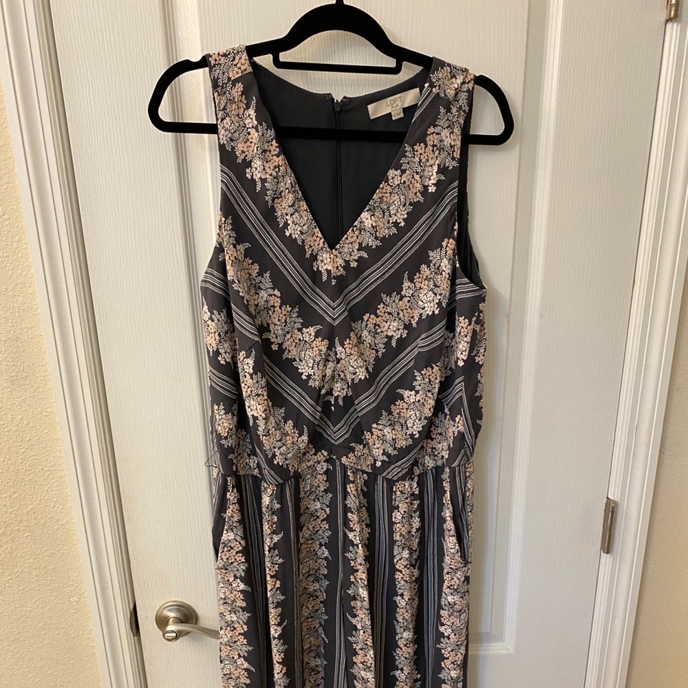 COPY - Bald and rose flowered sleeveless jumper